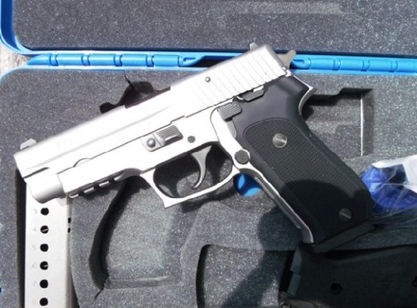 Sig Sauer P220 Stainless SS 220-45-S-G 45 220ST - Image 2