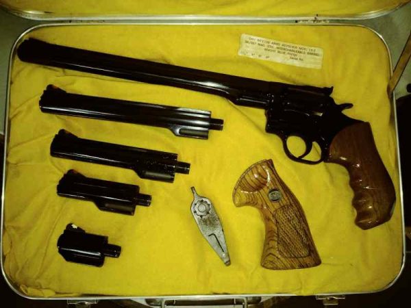 Dan Wesson 357 Magnum with interchangeable barrels